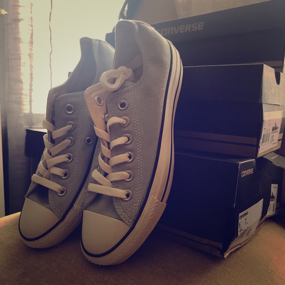 Grey converse